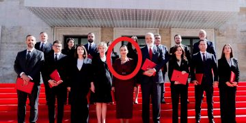 Radha e zëvendëskryeministres Balluku? SPAK konfirmon statusin e saj si person që duhet të ketë avokat kur të pyetet