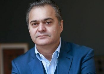 Nga Ben Blushi: Donald Trump, “zjarrfikësi” më i madh në histori. Si mund të përfitojë Kosova nga deliri i Presidentit të SHBA