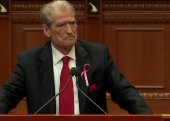 Ajo “Bundra”…”Bastardët e Arben Rakipit”: Shpërthen Sali Berisha në Kuvend