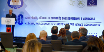 30 vite rrugёtim: Shqipëria pёrballё Këshillit tё Europës dhe Komisionit tё Venecias