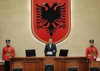 Kuvendi mblidhet sot për të diskutuar shkarkimin e Kryetarit Niko Peleshi