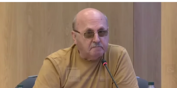 Kompozitori Osman Mula jep njё leksion demokracie: Fjalimi qё turpёron median “e lirё e tё pavarur”.