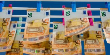 Qeveria pranon pastrimin e parave: Transaksione të paligjshme dhe krime financiare