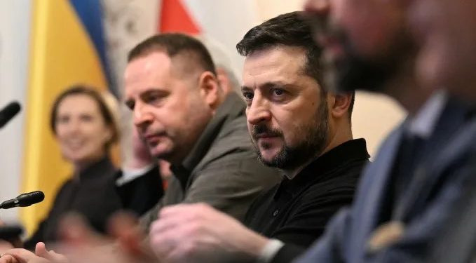 Ukrainë: Jep dorëheqjen Andriy Yermak, njeriu më i afërt i Presidentit Zelensky – Kush do t’i vazhdojë negociatat për marrëveshjen e “paqes” me Rusinë?