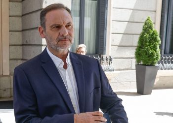 Skandali spanjoll i maskave – Prokuroria kërkon 24 vite burg për ish-ministrin e Transportit, i akuzuar për korrupsion gjatë pandemisë