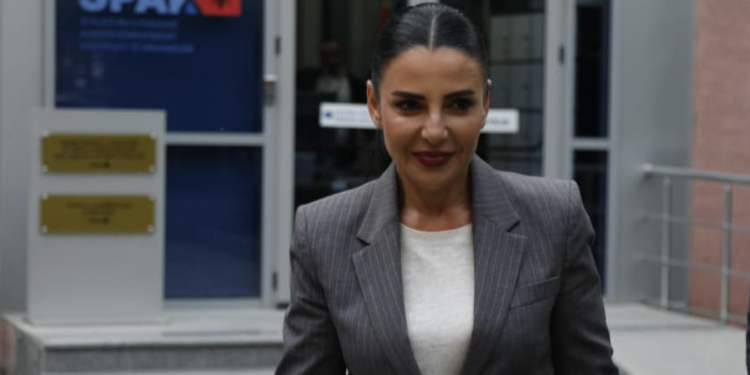 Pasditja që tronditi sërish qeverinë: Heshtja zyrtare zëvendësohet me akt-akuzën, SPAK flet me fakte penale