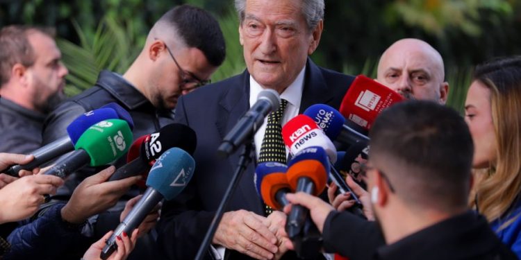 Sali Berisha pas daljes nga SPAK: “SPAK është repart i PS kundër opozitës, nuk guxon të prekë Edi Ramën për 21 Janarin”