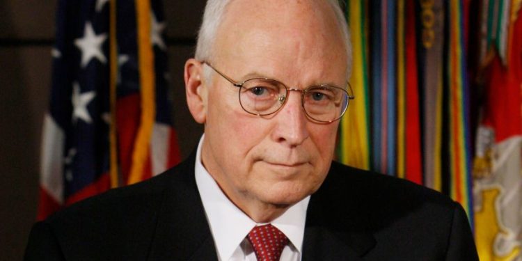 Ish-zёvendёspresidenti amerikan Dick Cheney, arkitekti i pushtimit të Irakut në vitin 2003, ndahet nga jeta në moshën 84-vjeçare