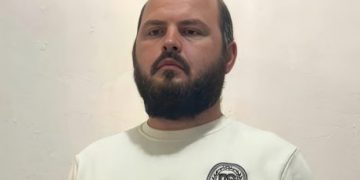 Letra e bujshme e njё tё burgosuri tё “pёrjetshёm”: Elvis  Shkambi kёrkon falje duke akuzuar