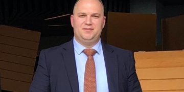 Vendimi: Gjyqtari i “Veliajt” Erjon Bani rrëzon SPAK – liron nga konfiskimi miliona euro pasuri