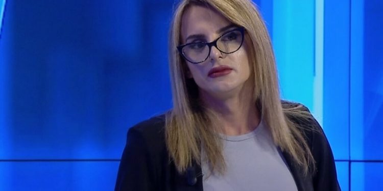 Rrëfimi që tronditi “Opinion”-in dhe heshtja që pason çdo skandal