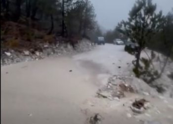 Moti i keq në Shkodër –Theth, evakuohen 9 persona të bllokuar