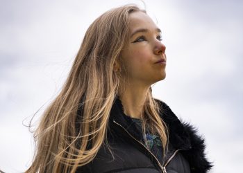 Influencerja gjermane Naomi Seibt kërkon azil në SHBA: Pse aktivistja e ekstremit të djathtë, mbështetëse e partisë nacionaliste AfD, po përndiqet për pikëpamjet e saj politike?