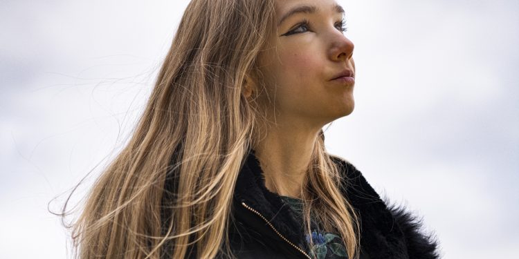 Influencerja gjermane Naomi Seibt kërkon azil në SHBA: Pse aktivistja e ekstremit të djathtë, mbështetëse e partisë nacionaliste AfD, po përndiqet për pikëpamjet e saj politike?