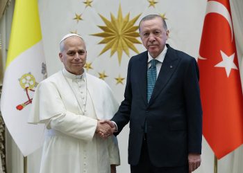 Papa Leo takon Erdogan-in: Turqia, ura mes Lindjes dhe Perëndimit