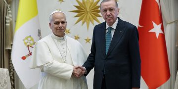 Papa Leo takon Erdogan-in: Turqia, ura mes Lindjes dhe Perëndimit