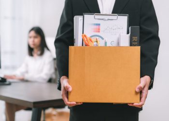 Fatura e papёrgjegjshmёrisё: 12 milion euro dëmshpërblim për të larguarit nga puna