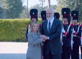 Rama e quan “ditë historike”, në Romë mbledhja e parë Shqipëri–Itali me 16 marrëveshje