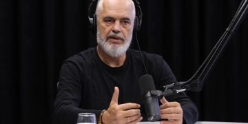 Kryeministri Rama “firmos” vendimin e Gjykatës Kushtetuese në Podkast: Ministrin “Balluku” e largon vetëm “dorëheqja, Kryeministri, apo dënimi i formës së prerë”