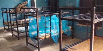 Nigeria në alarm: Mbi 300 nxënës dhe 12 mësues rrëmbehen në një shkollë katolike