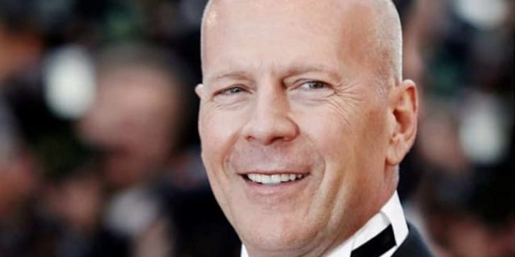 “Dashuria mbetet, edhe kur kujtesa venitet” — Bruce Willis vijon betejën e heshtur
