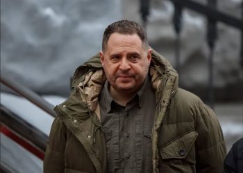 Shah Ruso-Amerikan: BKH-ja ukrainase bastis shtëpinë e Shefit të Kabinetit të Zelenskit, kryenegociatorit të Marrëveshjes së Paqes Andriy Yermak