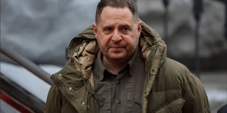 Shah Ruso-Amerikan: BKH-ja ukrainase bastis shtëpinë e Shefit të Kabinetit të Zelenskit, kryenegociatorit të Marrëveshjes së Paqes Andriy Yermak