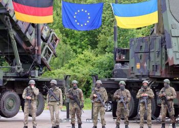 Gjermania mbyll dyert për refugjatët ukrainas: duhet të luftoni për vendin tuaj