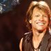 Bon Jovi i rikthehet skenës: Këngëtari kult për miliona adhurues rifillon turnetë