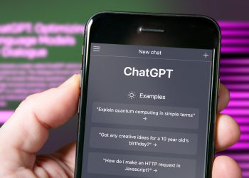 Çfarë i kërkojnë njerëzit vërtet ChatGPT-së? Analiza e 47 mijë bisedave zbulon përdorime intime, emocionale dhe të rrezikshme