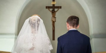 Papa Leo miraton Doktrinën e Besimit: “Martesa është një bashkim ekskluziv midis një burri dhe një gruaje”