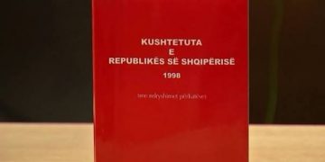 Në emër të Kushtetutës