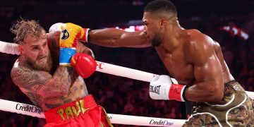 Nga nokauti te operacioni: Jake Paul tallet me dhimbjen dhe kërkon Canelo-n
