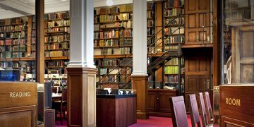 Kartë biblioteke që në lindje? Autorët britanikë duan ta kthejnë leximin në të drejtë të tё porsalindurve