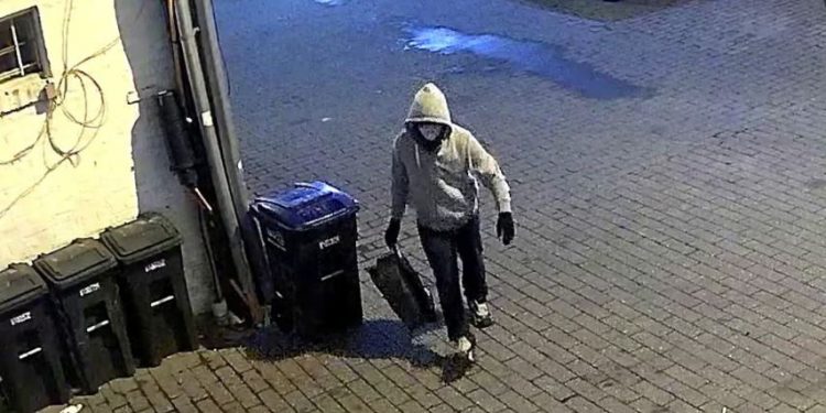 Pas 5 vitesh kërkim, FBI arreston autorin e bombave të 6 janarit