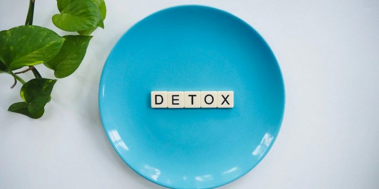 Janari, muaji i “detoksit”: ja çfarë NUK duhet të bëni pas festave