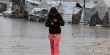 Moti ekstrem dimëror thellon tragjedinë humanitare në Gaza