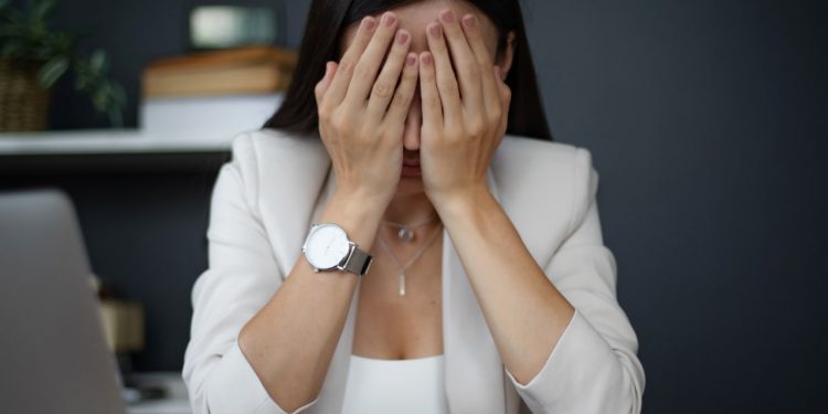 Shmangia e informacionit si mekanizëm mbrojtës: Studimi zbulon pse ndonjëherë zgjedhim të mos dimë