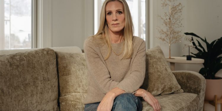 Nga moment viral në makth personal: Çifti i koncertit të Coldplay rrëfen kërcënimet, abuzimin dhe pasojat