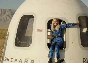 Fluturimi i parë suborbital i Blue Origin me një person me aftësi të kufizuara shënon një moment historik