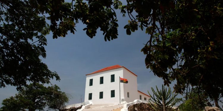 Muzeu i Skllavërisë në Angola: aty ku ekspozohen plagët më të errëta të historisë — dhe lavdia e atyre që rezistuan