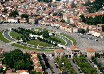 Itali: Skandal privatësie pas pushimit nga puna