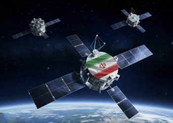 Irani lëshon tre satelitë të rinj me raketë ruse Soyuz