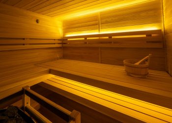 Çift humb jetën në sauna, dyshohet se u bllokuan brenda