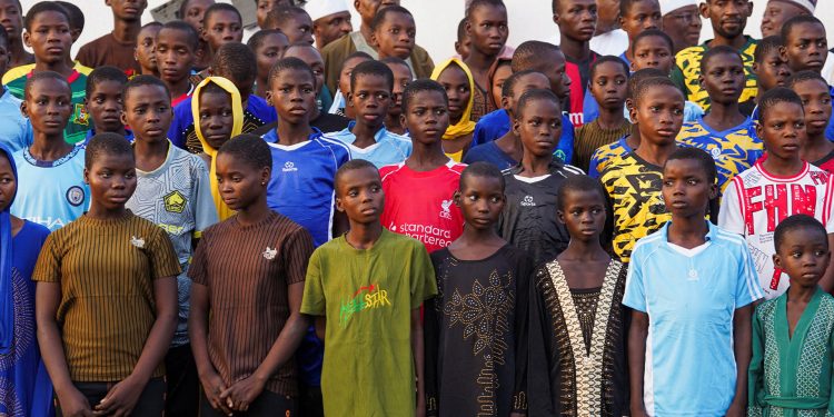 Nigeri, lajm i mirë pas muajsh ankthi: lirohen të gjithë studentët e rrëmbyer në nëntor