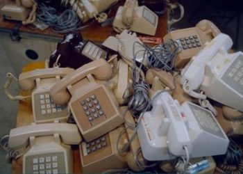 Amerikanët në vitin 1998 parashikuan 2025-ën: çfarë doli e saktë dhe ku gabuan