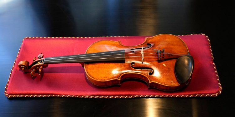 Violinë rekordthyese: në ankand për 2 milionë euro