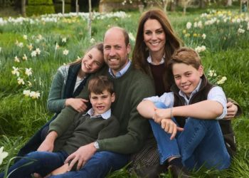 Princi dhe Princesha e Uellsit publikojnë foton e kartolinës së Krishtlindjes