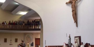 Kisha Katolike në Shqipëri përcjell urimin e Krishtlindjes: një thirrje për paqe, shpresë dhe afrim njerëzor