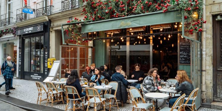 Pse po shuhen restorantet franceze tradicionale